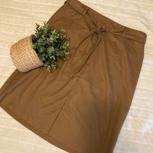NWT Banana Republic Factory Tan Pencil Skirt!